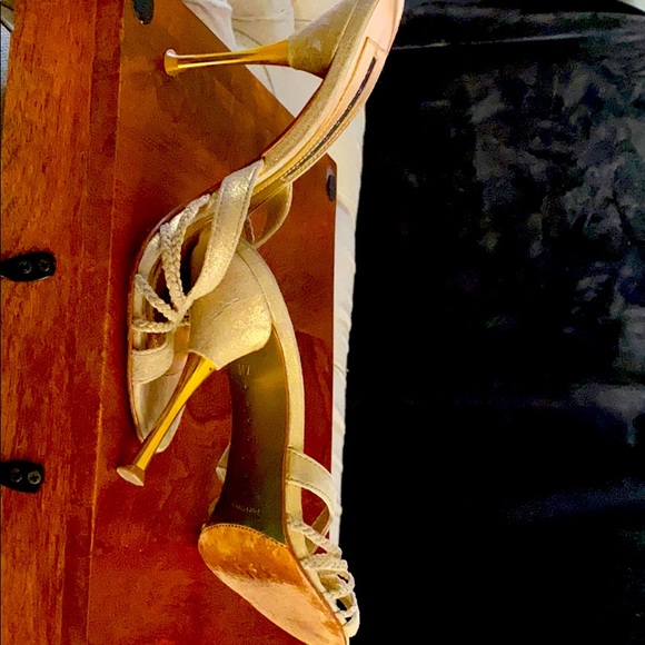 Laundry gold heels - Picture 1 of 3